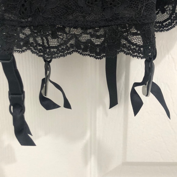 Black lace and mesh teddy with rhinestones 32B - Picture 4 of 8